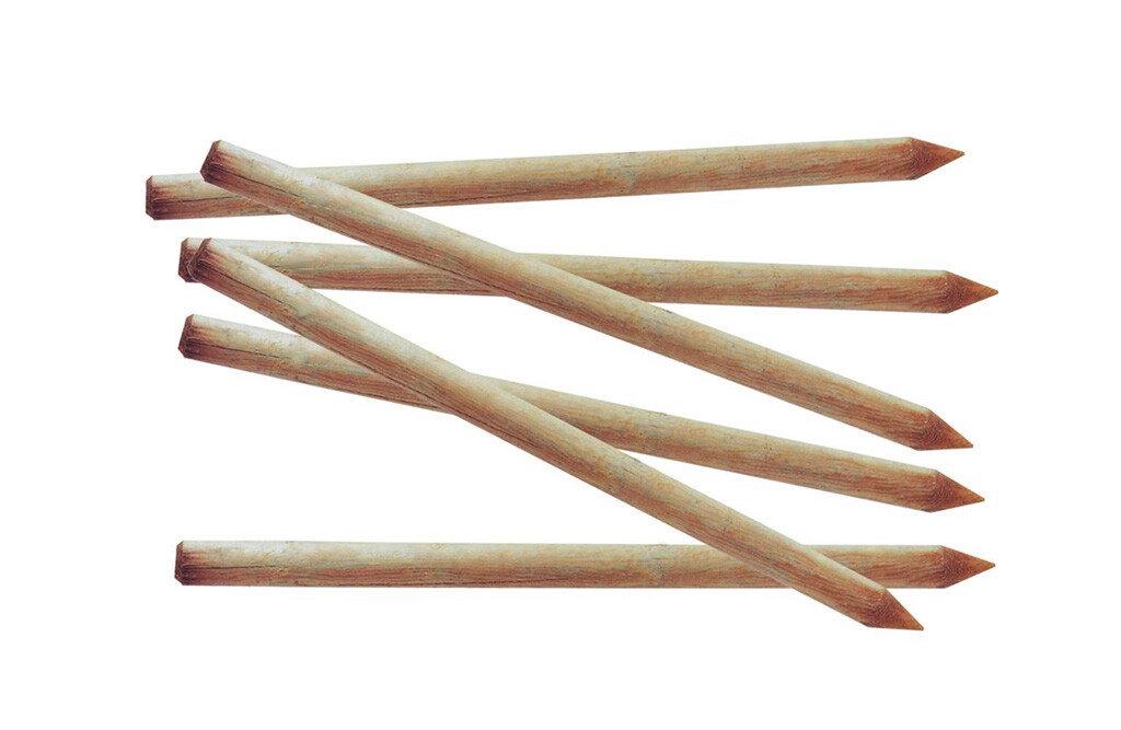 Bunt med trykkimpregnerte gjerdestolper i furu, Ø7 x 240 cm, til vanlig innhegning